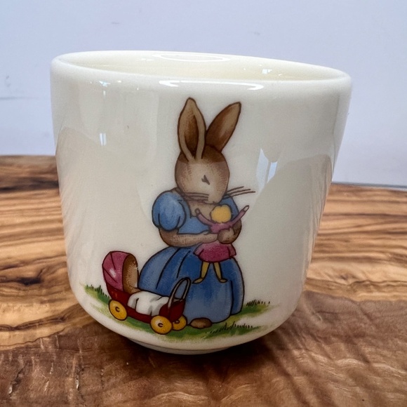 Bunnykins Vintage Royal Doulton 4 Pc. Dish Set ~ Bone China ~ England - Picture 16 of 16